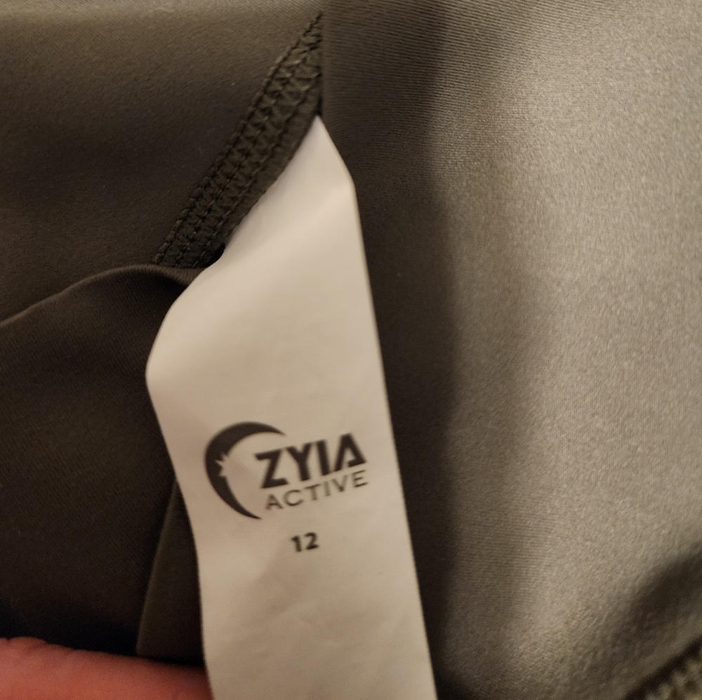 Zyia Sage Crossover Leggings - Picture 2 of 3